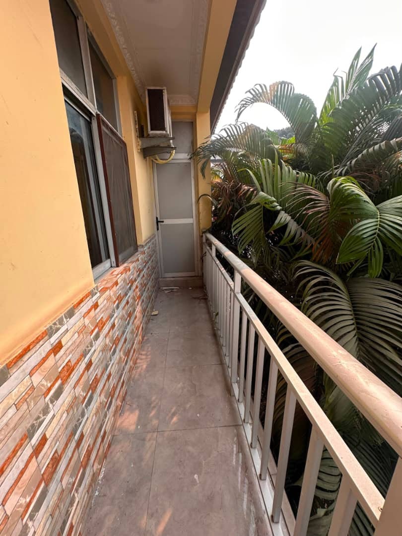 3 chambres — Appartement à louer à Ngaliema